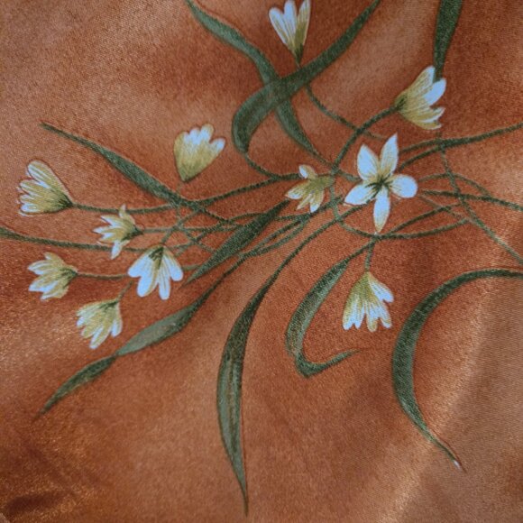 Copper colored silky robe - Picture 3 of 16